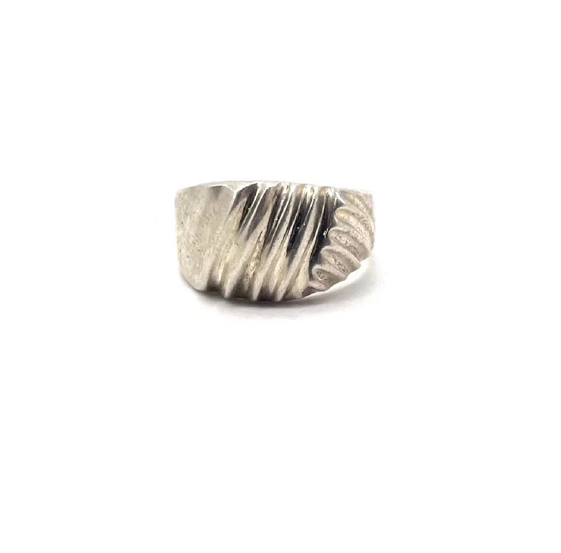 Modern Ribbed Crossed Band Ring